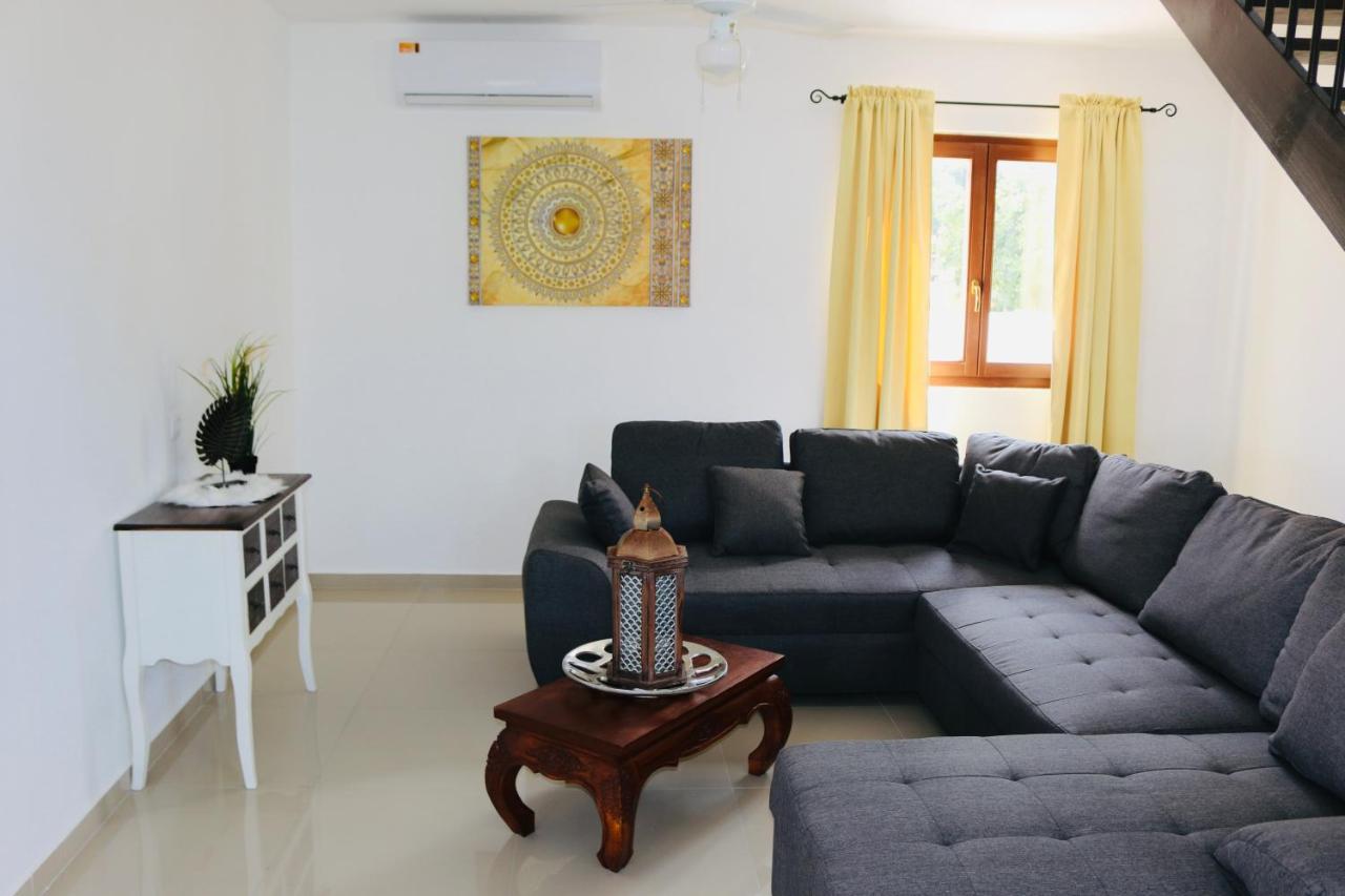 Neue Villa Tropic Paradise Willemstad Bagian luar foto